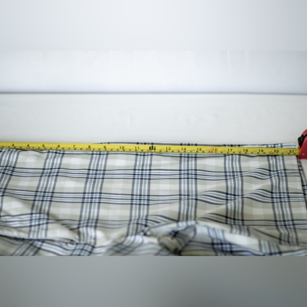 Chaps Men’s Plaid Flat Front Shorts Size 36 - Picture 9 of 9